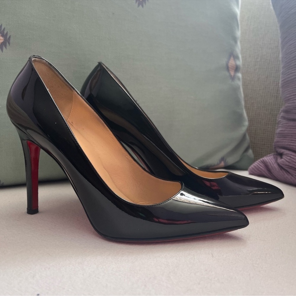 AUTHENTIC Christian Louboutin Pigalle size 6
